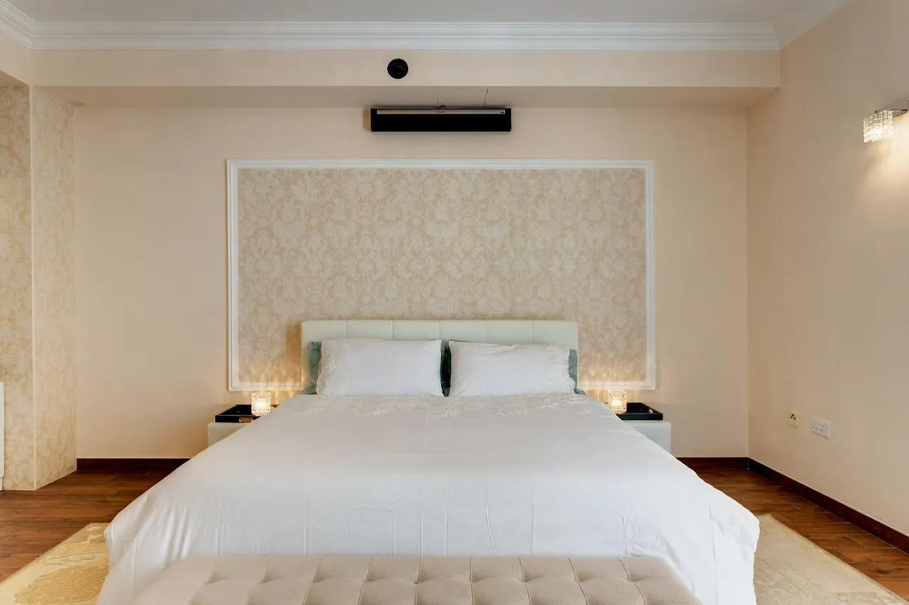 Luxury Apartment Tigne Point With Pool Sliema