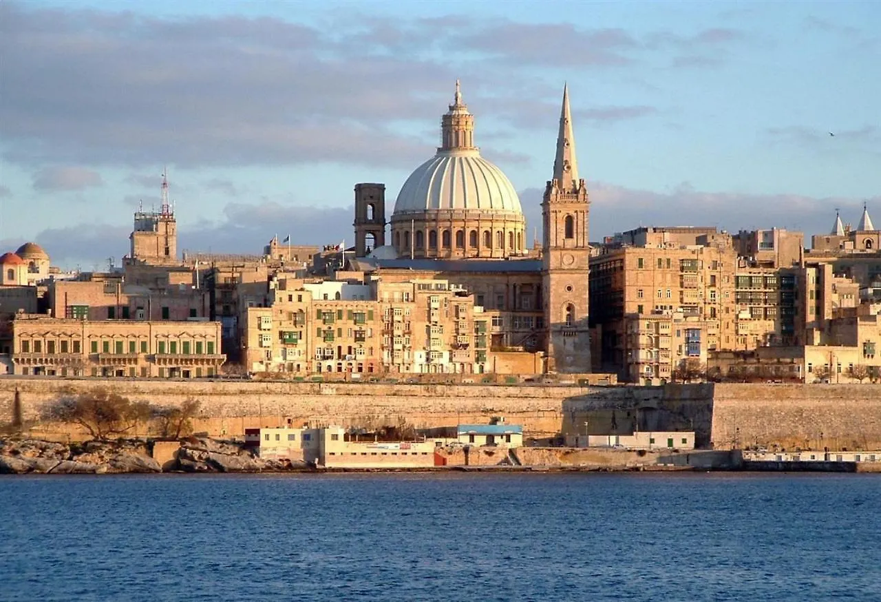 Luxury Apartment Tigne Point With Pool Sliema 0*,  Malta